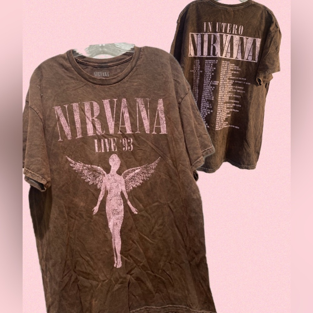 🏷️ NWOT • NIRVANA Brown Graphic Tee